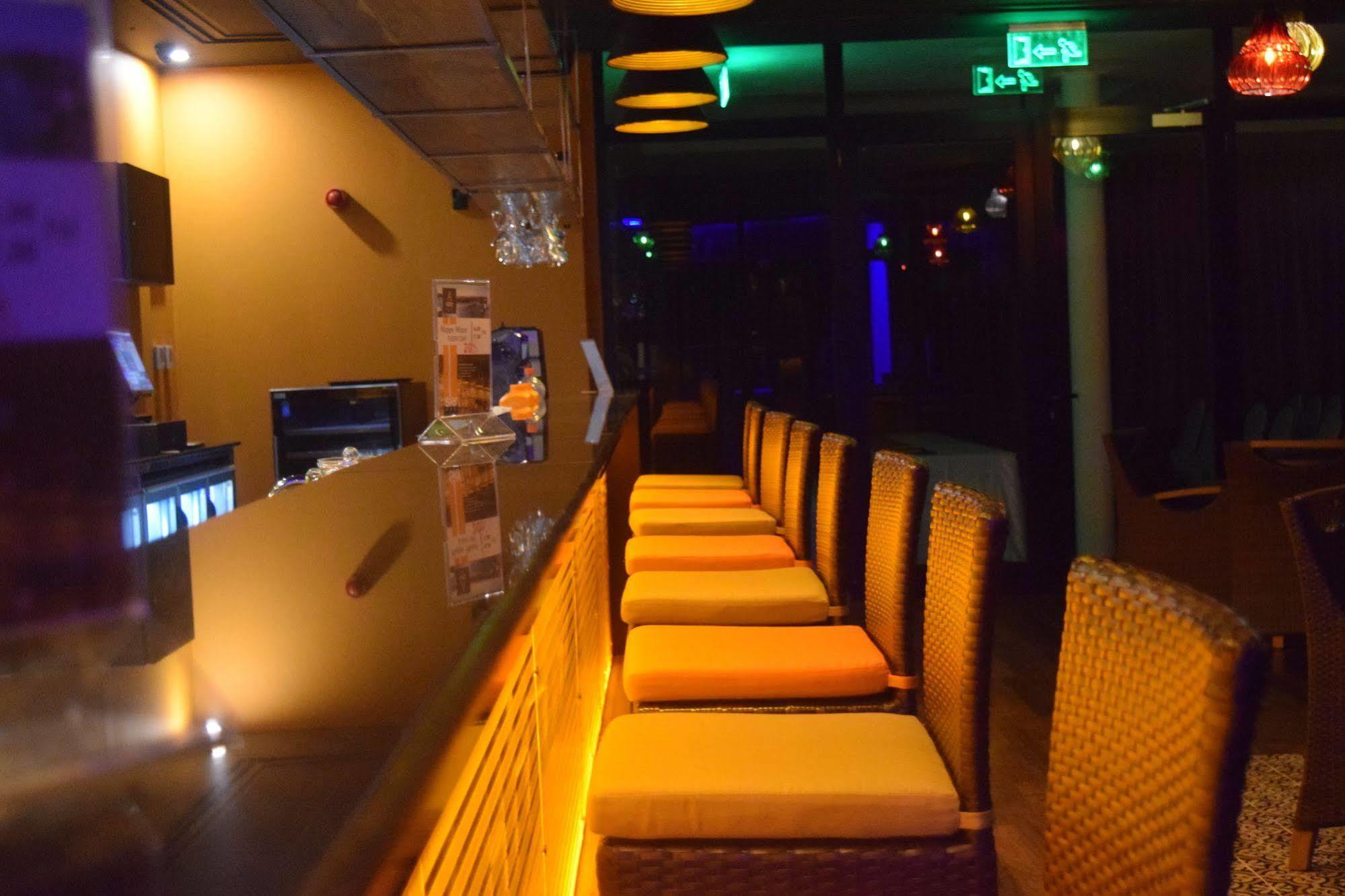 Anarva Hotel & Spa Dehiwala-Mount Lavinia Екстериор снимка